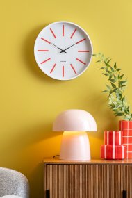 Masivo Seta 34cm Rosa tischlampe Von Leitmotiv - Ihre großzügige Größe und die sanft geschwungene Pilzform verleihen ihr eine ruhige und zugleich ausdrucksstarke Ausstrahlung.