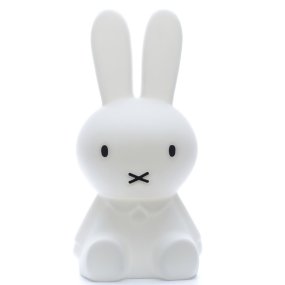 Miffy XL Weiß kinderlampe Von Mr Maria - Diese wundervolle Miffy XL-Lampe erhellt jeden Raum mit Freude und Liebe und eignet sich perfekt als Nachtlicht für Kinder.