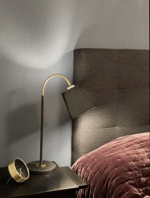 Ljusdal 50cm Schwarz schreibtischlampe Von Aneta Lighting - Der flexible Arm erleichtert die Ausrichtung des Lichts dorthin, wo Sie es benötigen, und macht Ljusdal zu einer funktionalen und eleganten Wahl für Ihr Zuhause.