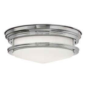 Hadrian Ø30 Chrom badezimmerlampe Von Elstead Lighting - Die Deckenleuchte Hadrian in Chromoptik bietet ein zeitloses und stilvolles Design und ist mit ihrer Schutzart IP44 perfekt für Badezimmer geeignet.