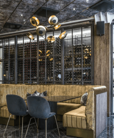 Caserta Ø85 Messing hängelampe Von Hallbergs - Es erzeugt ein fantastisches Licht und P&aring; Durch das einzigartige Design wird die Deckenleuchte garantiert zum Blickfang in jedem Raum.