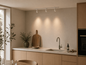 Forma 3-sett Weiß Von Nordic Lighting - Ein komplettes Set aus Schienen und Strahlern von Nordic Lighting.