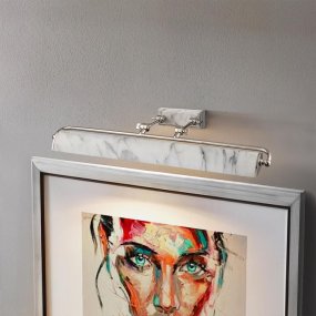 Winchfield 70cm Weiß Von Elstead Lighting - Erhältlich in antikem Messing, Mattschwarz und Eicheneffekt für Bildschirme und Wandhalterungen.