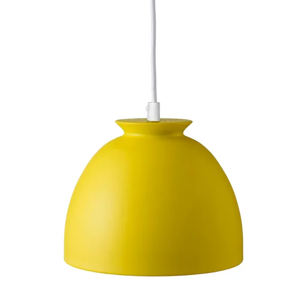 Bloom Ø23 Gelb hängelampe Von Superliving - Die Lampe hat ein mattgelbes Finish und ein weißes Textilkabel für ein elegantes Aussehen.