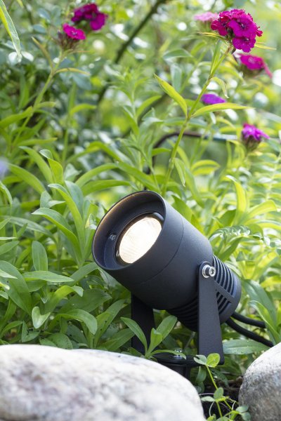 Spotlight 3W Schwarz Garden 24 Von Markslöjd - Diese Strahler sind zweifellos die beliebtesten für Garden 24 und sind in den Versionen 3 W, 6 W, 9 W und 15 W erhältlich.