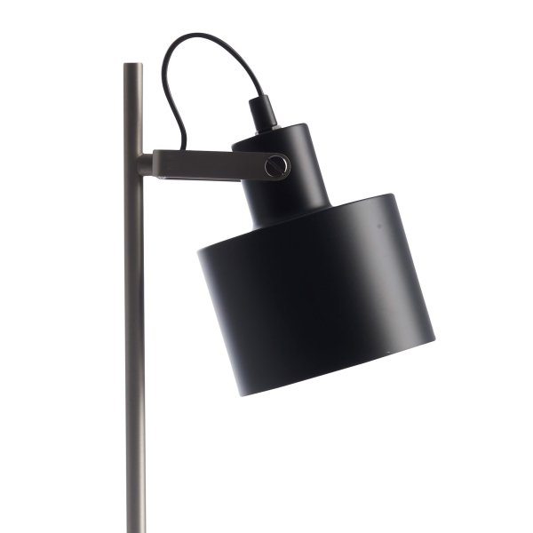 Ocean 43cm Schwarz schreibtischlampe Von Dyberg Larsen - Ocean bezaubert durch ihr Retro-Design mit einem Hauch von modernem Stil und eignet sich daher sowohl für das Schlafzimmer als auch als indirekte Lichtquelle im Wohnzimmer.
