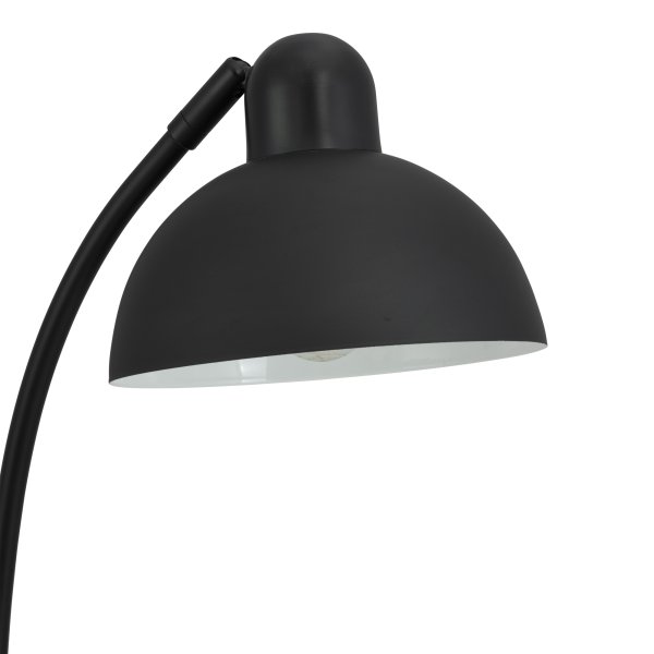 Eric 48cm Schwarz schreibtischlampe Von Dyberg Larsen - Entdecken Sie die elegante Tischlampe Eric mit ihrem einzigartigen Marmorsockel und den geschwungenen Details, die ihr einen anspruchsvollen Ausdruck verleihen.