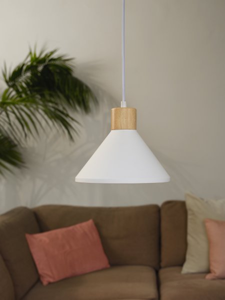 Plaster Wood Ø22 Weiß hängelampe Von Osram - Plaster Pure ist eine minimalistische Pendelleuchte mit hochwertigem Design und Details aus Holz.