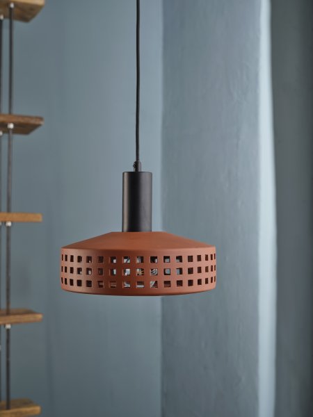 Clay Windows Ø26 Braun hängelampe Von Ledvance - Clay Windows har en rustik design med sin sk&auml;rm gjord av lera i en r&ouml;dbrun f&auml;rg.