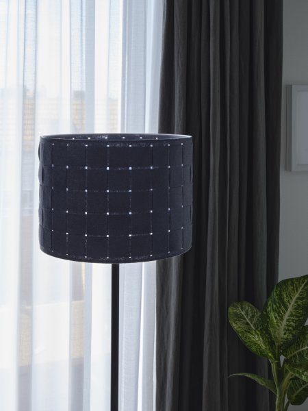 Felt Weaving Dunkelgrau stehlampe Von Ledvance - Dekorativ golvlampa med sk&auml;rm gjord av fl&auml;tad filt vilket ger en fin och varm ljusspridning i rummet.