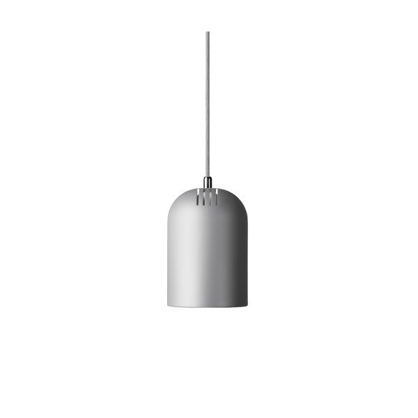 Lennon Ø12 Mittelgrau fensterlampe Von CO Bankeryd - Die Lampe kann einzeln über einer Werkbank in der Küche, in einem Fenster oder in einer Gruppe über dem Esstisch aufgehängt werden.