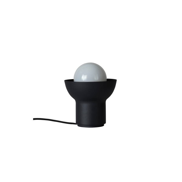 Up 13cm Anthrazit tischlampe Von CO Bankeryd - Die Up-Tischlampe hat ein jugendliches und skandinavisches Design, bei dem das gerichtete Licht zu einem dekorativen Teil der Lampenform wird.