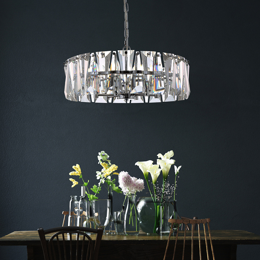 Puntes Ø52 Chrom kristall Von Maytoni - Puntes ist ein eleganter Deckenleuchter aus verchromtem Metall mit funkelnden Prismen, die die Lichtquellen umgeben und bei eingeschalteter Lampe ein zauberhaftes Lichtspiel erzeugen.