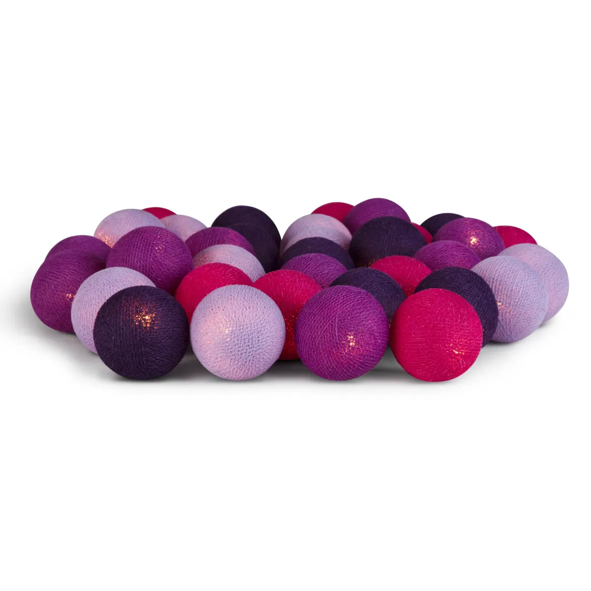 Irislights Vivid Violet 20-lights Lila Von Irislights - Die Kugeln strahlen ein sch&ouml;nes Licht ab, wenn die Lichterkette leuchtet, und k&ouml;nnen als witziges Detail in verschiedenen Umgebungen platziert oder aufgeh&auml;ngt werden!