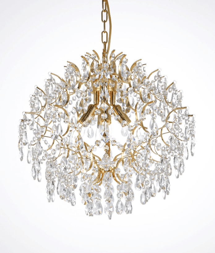 Kate Ø50 Gold kristall Von Norrsken Design - Durch die goldene Oberfläche und die schillernden Kristalle wird das Licht auf wunderbare Weise reflektiert und erzeugt einen warmen und einladenden Schein.