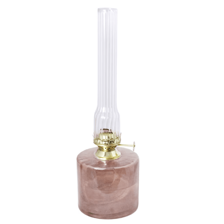 Kerosene lamp elvira big Rosa Von Strömshaga - Die Lampe besteht zu 50&ndash;60 % aus recyceltem Glas und passt zu Docht Artikelnummer 116210 und Brennern mit den Artikelnummern 139420G oder 121810G.