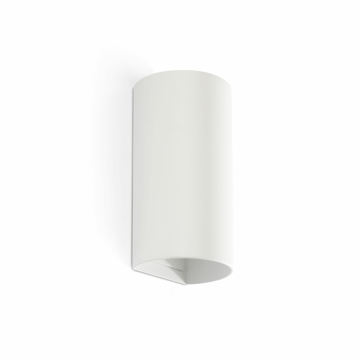 Sole 15cm Weiß wandlampe Von Faro Barcelona - Erh&auml;ltlich in zwei Gr&ouml;&szlig;en und mit ein- oder zweiseitiger Lichtverteilung, eignet sie sich ideal f&uuml;r Flure und kleinere R&auml;ume.
