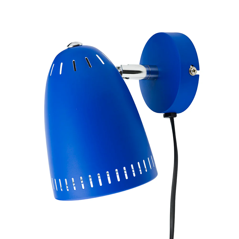 Dynamo Blau leselampe Von Superliving - Verleihen Sie Ihrem Zuhause eine zeitlose Eleganz mit der Wandleuchte Dynamo im trendigen Blau.