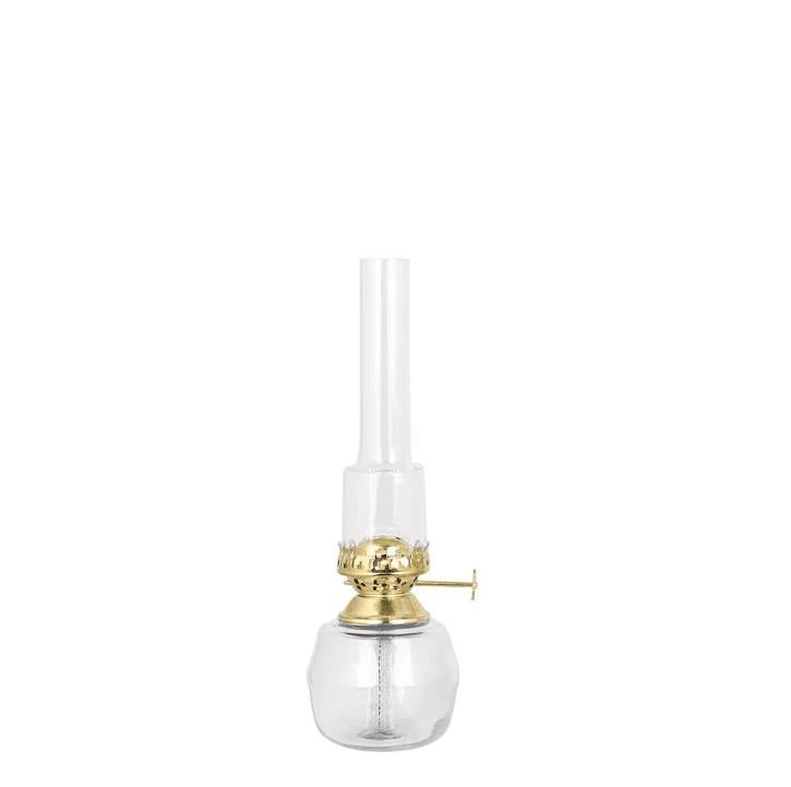 Kerosene Lamp Majken Small Transparent Von Strömshaga - Kleine Petroleumlampe aus klarem Glas mit Brennerrohren aus klarem Glas und Brenner aus Messing.