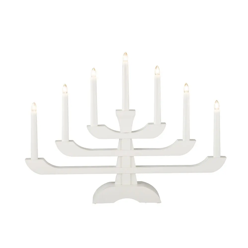 Candelabra 7 Lights Weiß Von Konstsmide - Mit seinen drei stilvollen Ebenen und sieben warmwei&szlig;en Lichtern verbindet es klassischen Charme mit modernem Design.