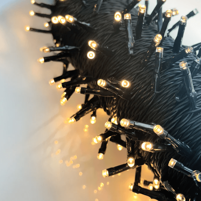 Twinky 20m Schwarz Von Lightson - Das System l&auml;sst sich anschlie&szlig;end mit weiteren Lampen, Kabeln und Zubeh&ouml;r erweitern, sodass Sie eine flexible L&ouml;sung f&uuml;r Ihren gesamten Garten erhalten.