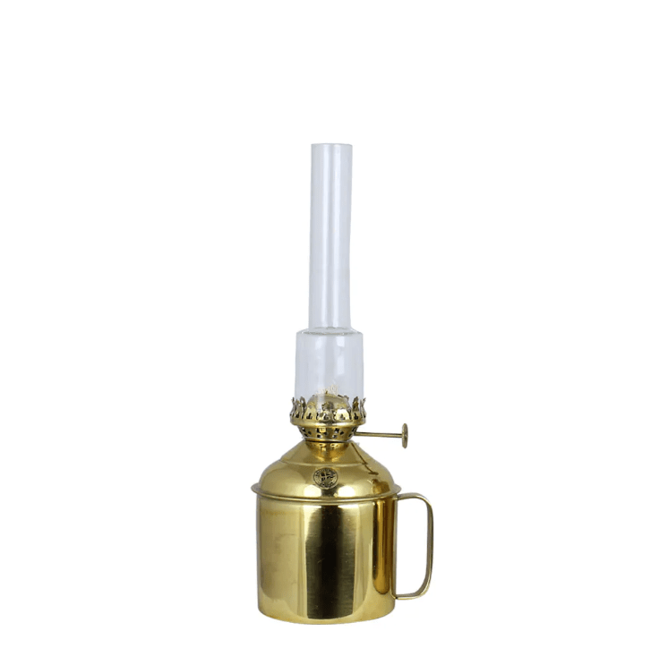 Kerosene lamp linné small Gold/Messing Von Strömshaga - Petroleumlampe mit Griff aus poliertem Messing und Brenner aus klarem Glas.