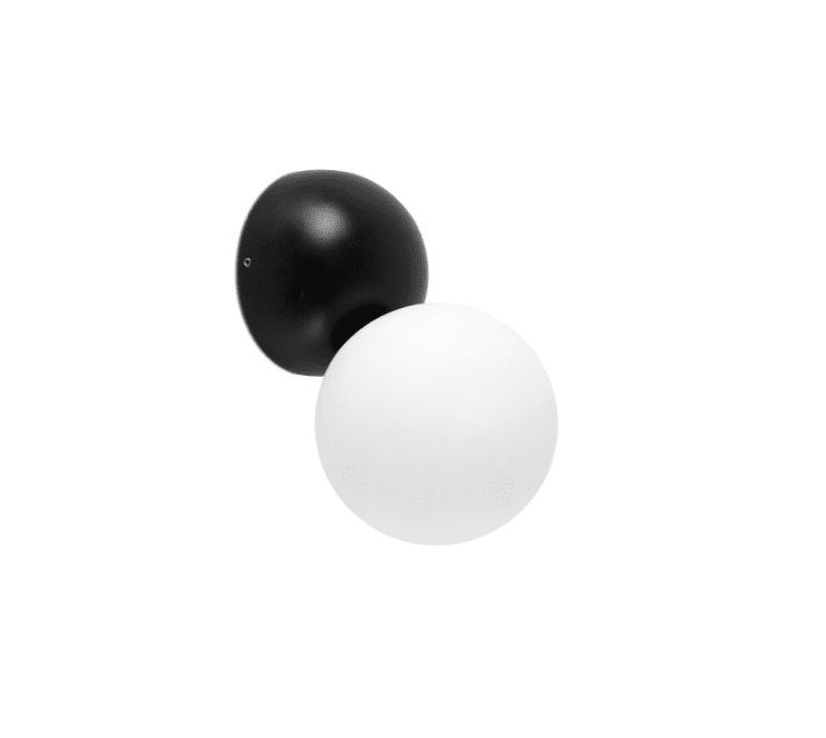 Joy 15cm Schwarz wandlampe Von Faro Barcelona - Die Wandleuchte JOY weist sowohl mit ihrer Struktur als auch ihrem Diffusor eine verspielte, moderne runde Form auf.