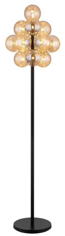Conor Bernstein stehlampe Von Globo Lighting - Den stilrena kombinationen av metall och glas skapar en sofistikerad och trendig look som passar perfekt i b&aring;de moderna och klassiska interi&ouml;rer.