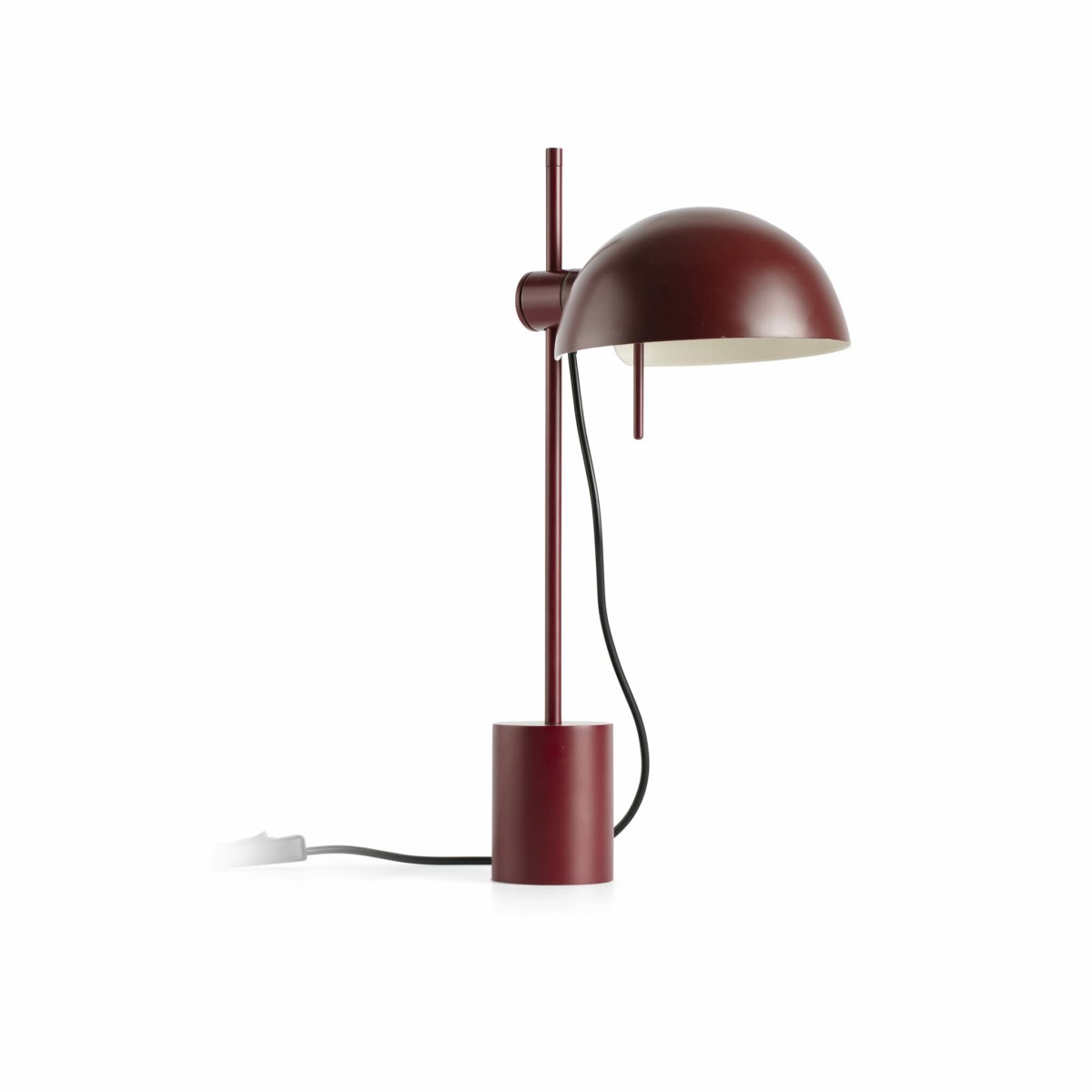 Matilda 43cm Burgund schreibtischlampe Von Faro Barcelona - Matilda ist eine burgunderrote Tischleuchte mit klarem, geometrischem Design, die sich in jede Umgebung einf&uuml;gt.