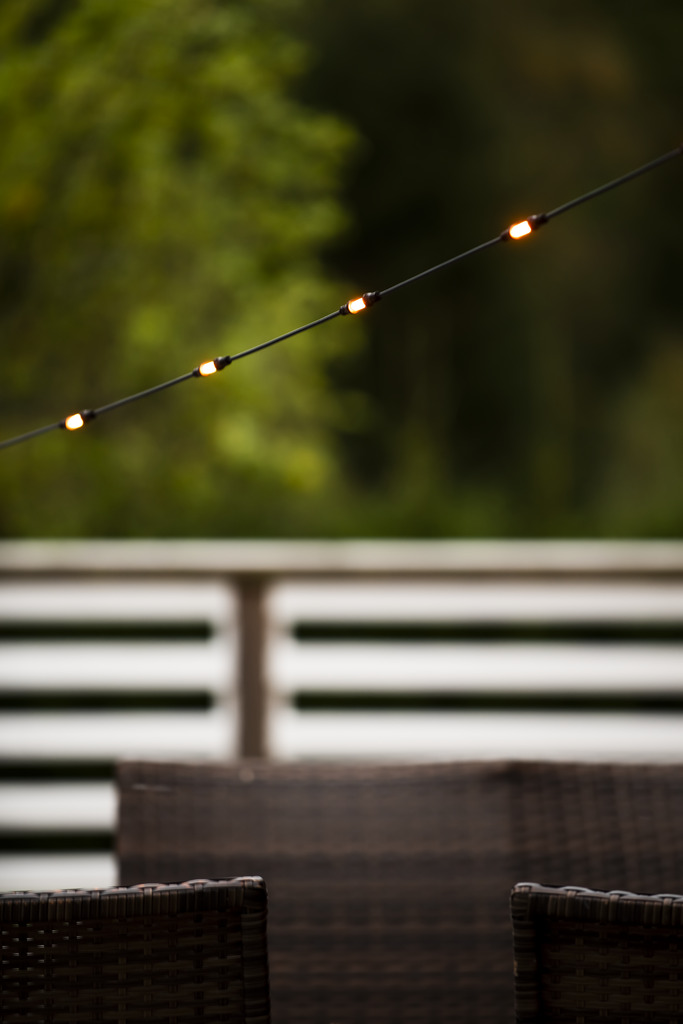 Lichterketten-Starterset Amber 6m Schwarz Von Konstsmide - Lichterketten-Starterset mit 20 l&auml;nglichen bernsteinfarbenen LED-Lichtern, die ein warmes und stimmungsvolles Licht verbreiten.