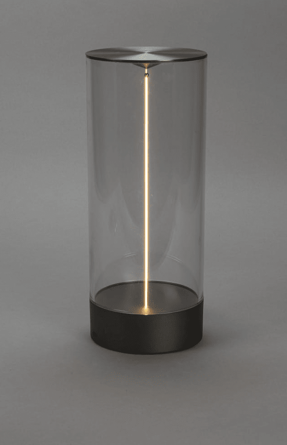 Edison 32cm Anthrazit tragbare Von Konstsmide - Edison ist mit dem mitgelieferten USB-Kabel in 6 Stunden vollständig aufgeladen und kann dann mit dem mitgelieferten USB-Kabel bis zu 9 Stunden leuchten.