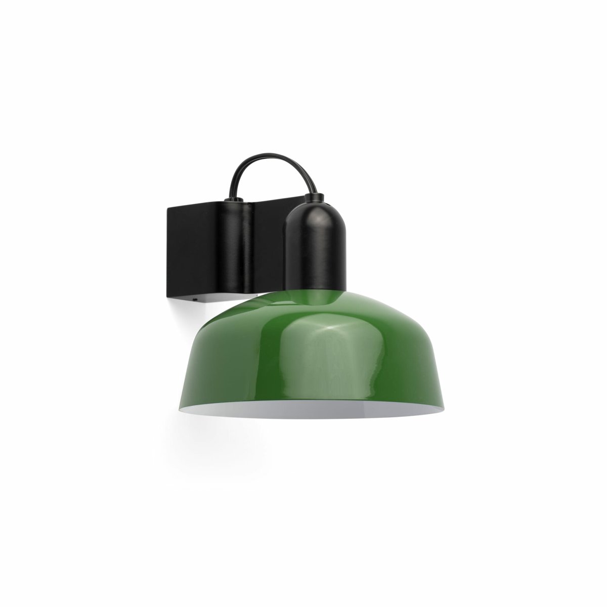 Tatawin Ø18 Grün wandlampe Von Faro Barcelona - Tatawin ist eine Wandleuchte mit schwarzer Struktur und gr&uuml;nem Metallschirm, der fokussiertes Licht spendet.