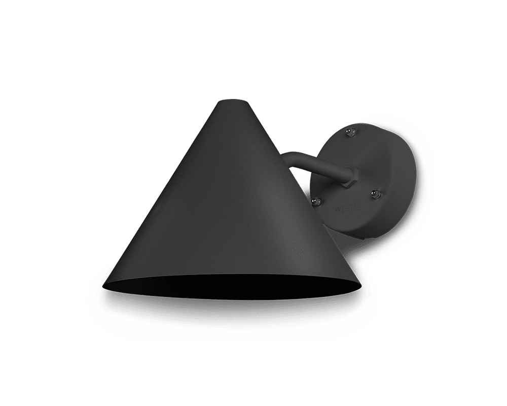 Tratt Schwarz außenlampe Von Westal - Die Trichterwandleuchte ist eine nach unten gerichtete Wandleuchte mit kreisförmigem Lichtmuster, gefertigt aus Stahl mit einer pulverbeschichteten Oberfläche in Schwarz.