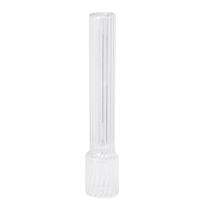 Lamp Chimney Transparent Von Strömshaga - Die Rillen im Glas sorgen f&uuml;r ein sch&ouml;nes Licht.