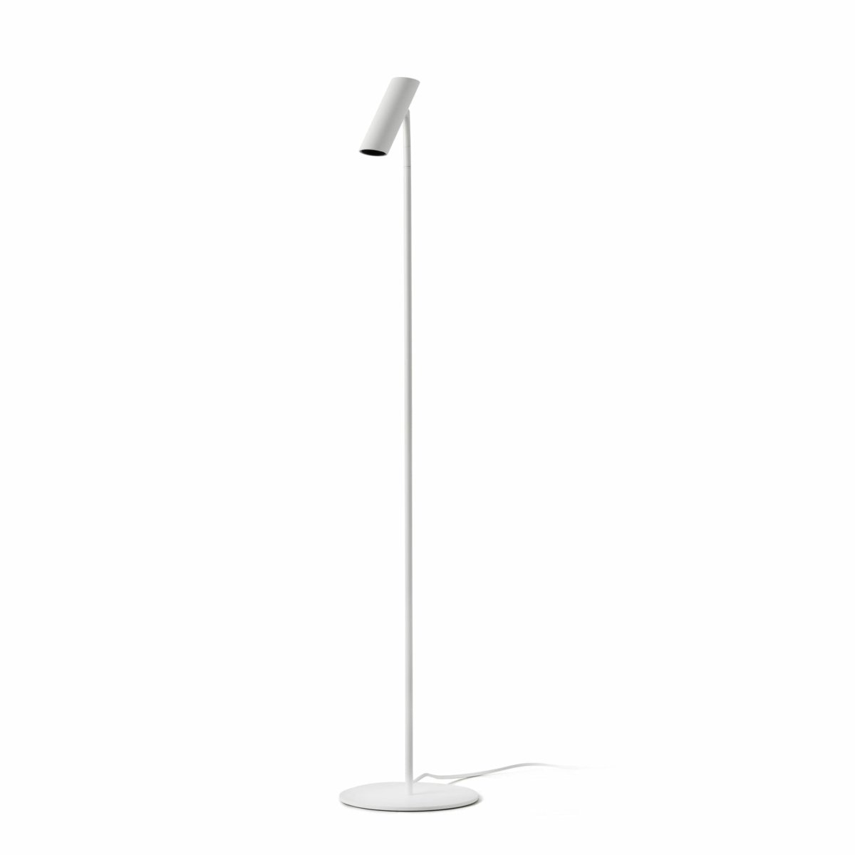 Leo Weiß stehlampe Von Faro Barcelona - Leo ist eine wei&szlig;e Stehleuchte mit integrierter LED, die Vielseitigkeit mit modernem Design verbindet.