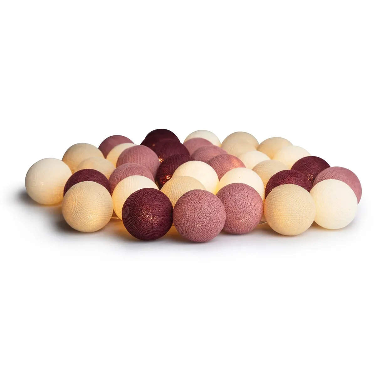 Irislights Dusty Pink 35-lights Rosa Von Irislights - Die elegante Lichterkette Dusty Pink von Irislights ist eine wundersch&ouml;ne Lichtquelle aus handgefertigten Kugeln aus Baumwolle und Polyester.