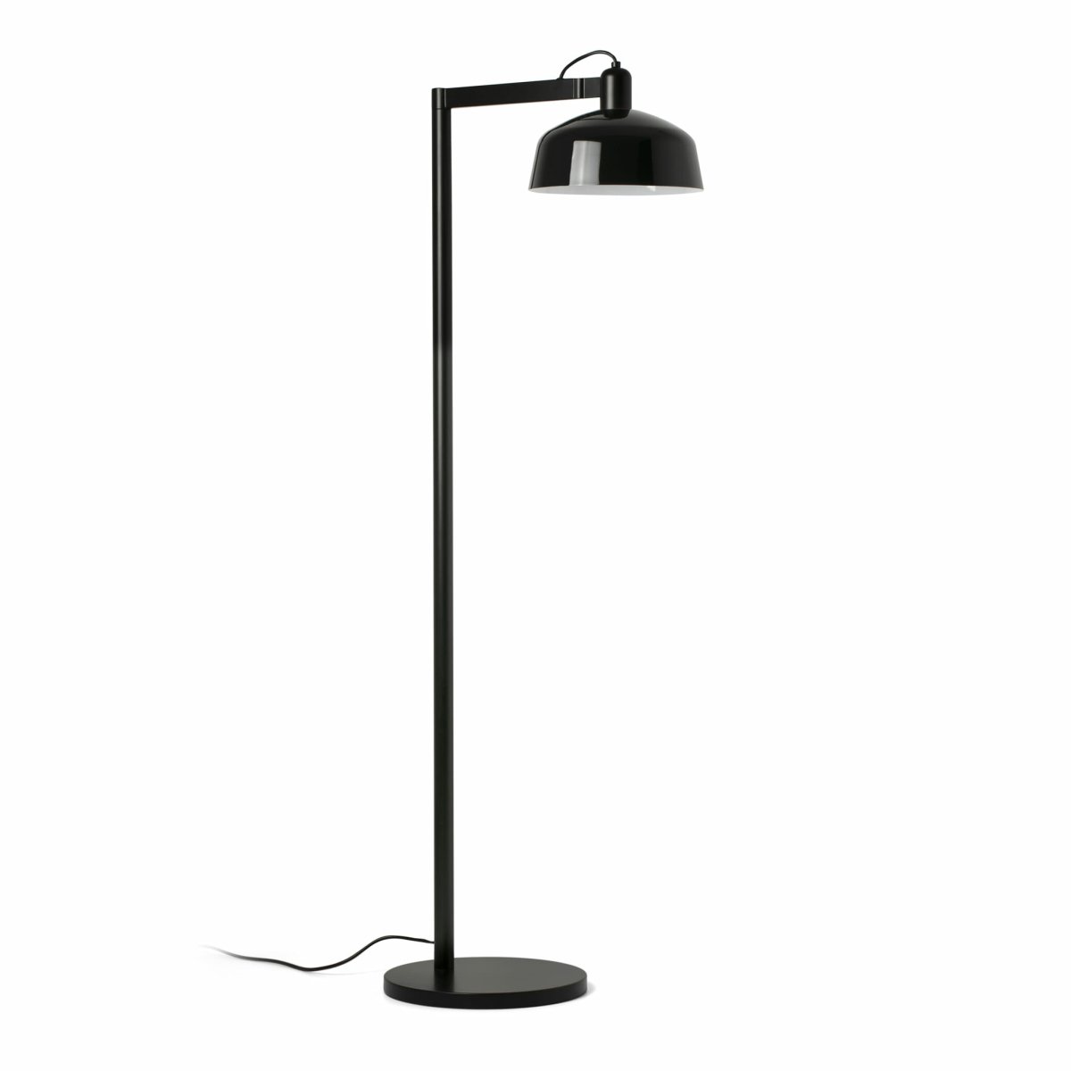 Tatawin Schwarz stehlampe Von Faro Barcelona - Eine Leuchte mit starker Identit&auml;t, die kulturelle Formen mit modernem Design verbindet &ndash; perfekt als stilvoller Akzent in privaten und &ouml;ffentlichen R&auml;umen.