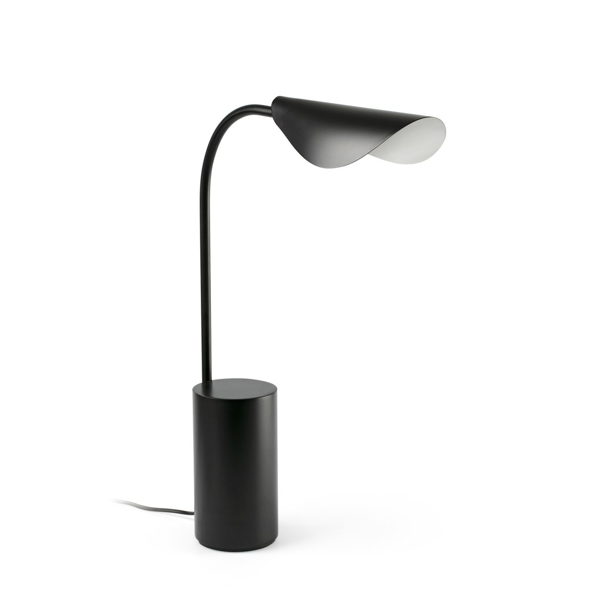 Liggera 55cm Schwarz tischlampe Von Faro Barcelona - Dank ihrer Leichtigkeit und stilvollen &Auml;sthetik f&uuml;gt sich Liggera in jede Umgebung ein &ndash; vom modernen Zuhause bis zum kreativen Arbeitsplatz &ndash; und verleiht ihr einen ruhigen, ausgewogenen Ausdruck.