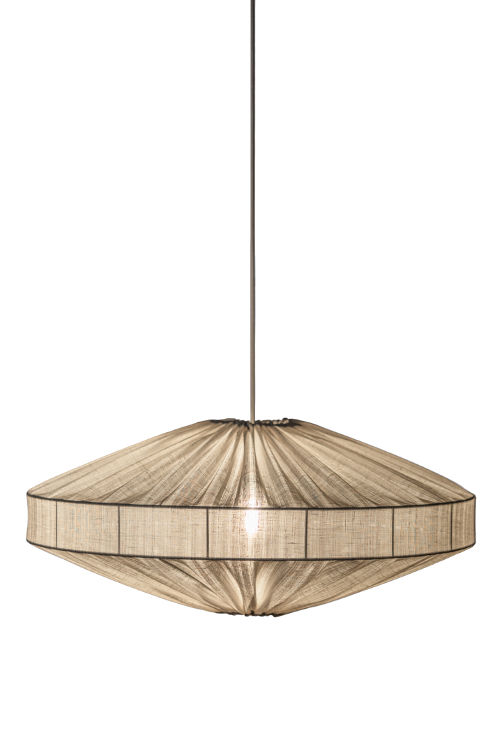 Alba Streifen Lampenschirm Ohne Aufhängung Ø58 Weiß hängelampe Von Alde & Lind - Der elegante Streifen im Stoff verleiht dem Alba Lampenschirm einen raffinierten und eleganten Ausdruck.