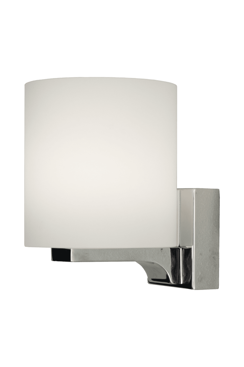 Menfi Ø14 Chrom badezimmerlampe Von Aneta Lighting - Die Leuchte verfügt über ein stilvolles Chrom-Finish und einen opalweißen Glasschirm, der ein angenehmes warmweißes Licht verbreitet und eine harmonische Atmosphäre im Raum schafft.