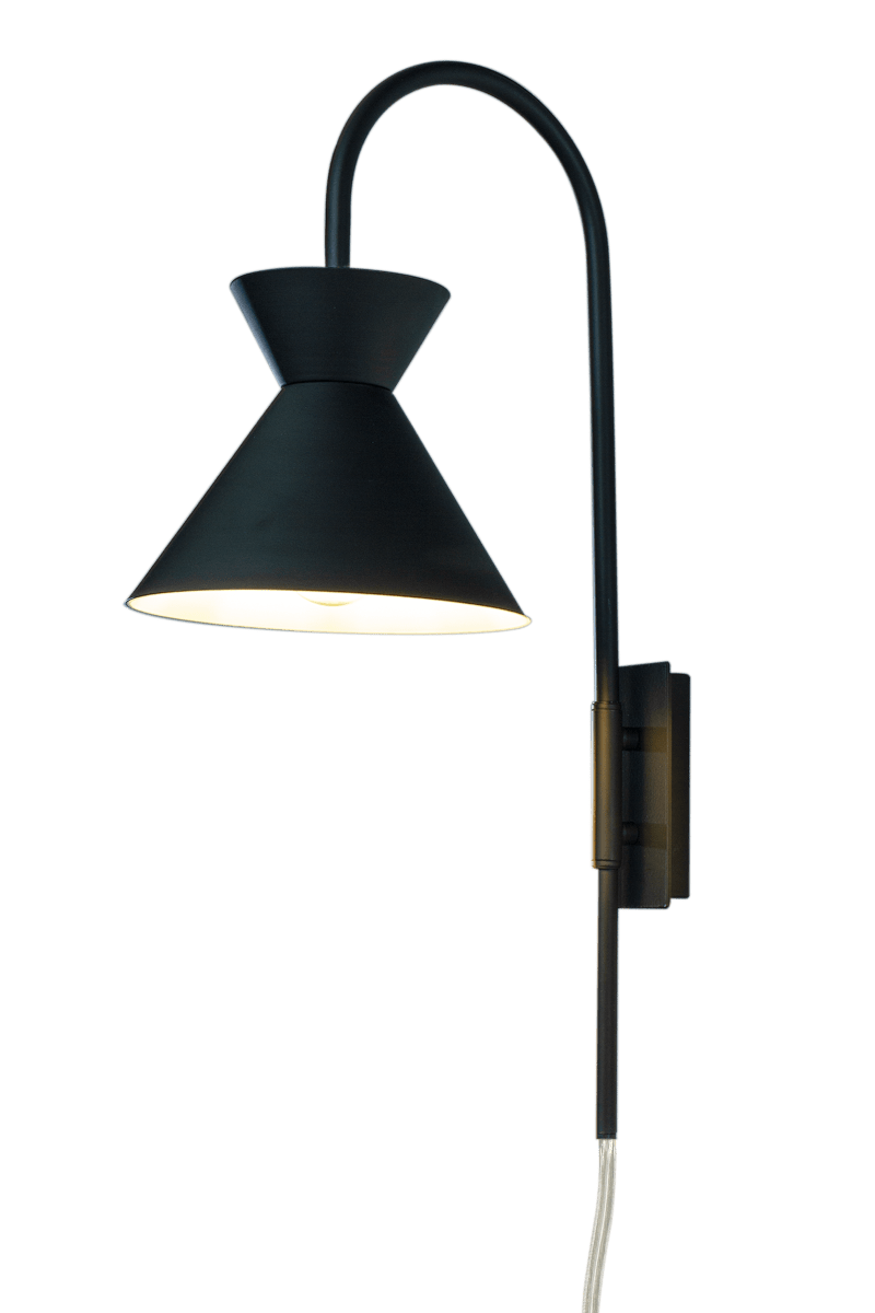 Coni 54cm Schwarz wandlampe Von Aneta Lighting - Coni sorgt f&uuml;r angenehmes und dekoratives Licht neben dem Sofa, im Flur oder &uuml;ber der K&uuml;chentheke.