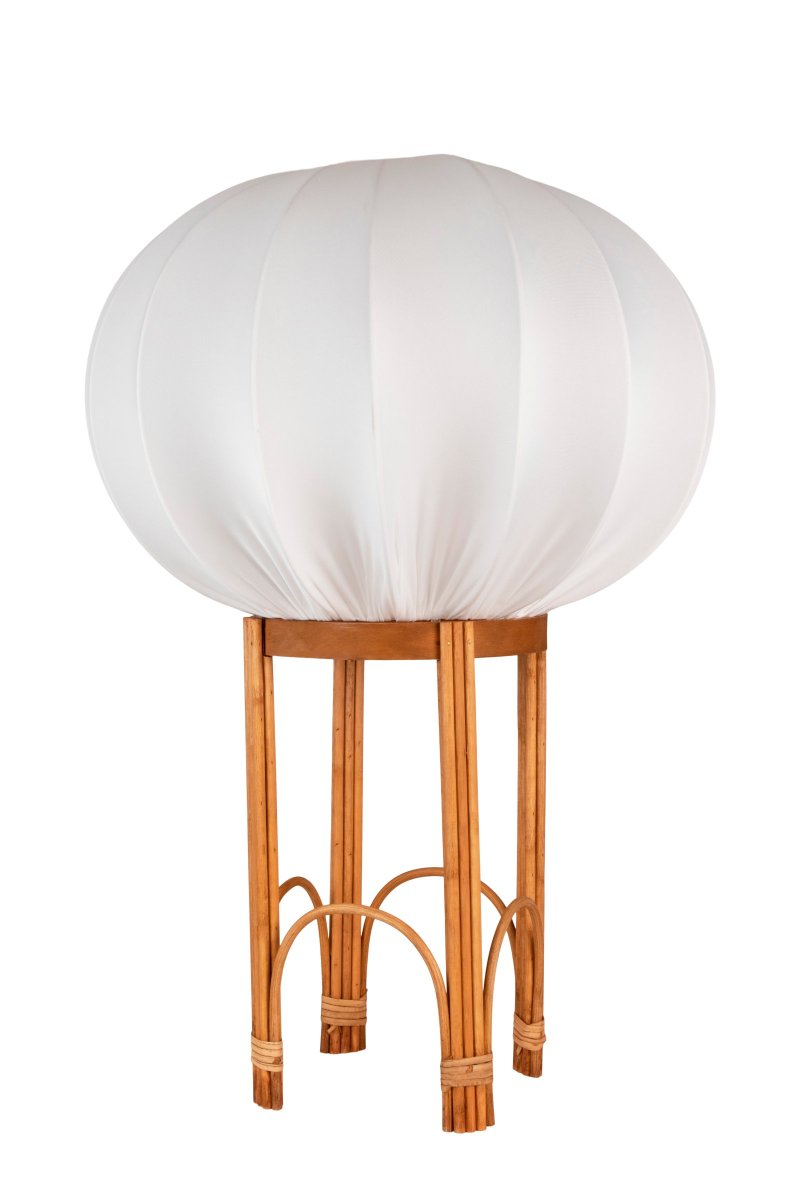 Fiji 66cm Natur stehlampe Von Globen Lighting - Der Stoff ist wasserabweisend, sodass die Lampe mit einem passenden Kabel auch im Au&szlig;enbereich eingesetzt werden kann.