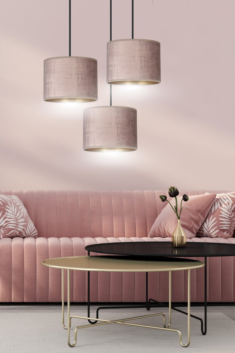 Hilde Ø50 Rosa hängelampe Von Emibig Lighting - Die einfache Konstruktion und das elegante Farbschema machen Hilde zu einer vielseitigen Wahl, die sich in viele verschiedene R&auml;ume und Stile einf&uuml;gt.