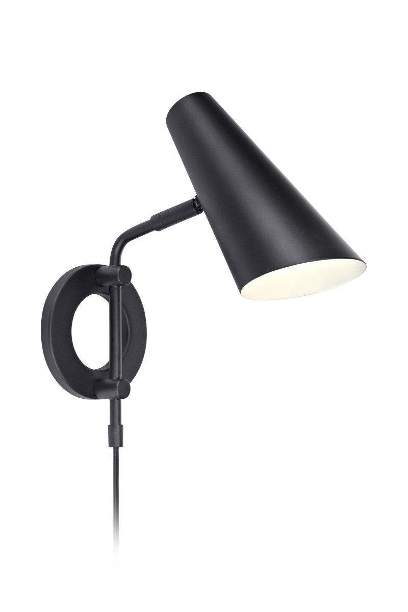 Cal 26cm Schwarz wandlampe Von Markslöjd - Die Wandleuchte Cal ist stilvoll und schlicht.