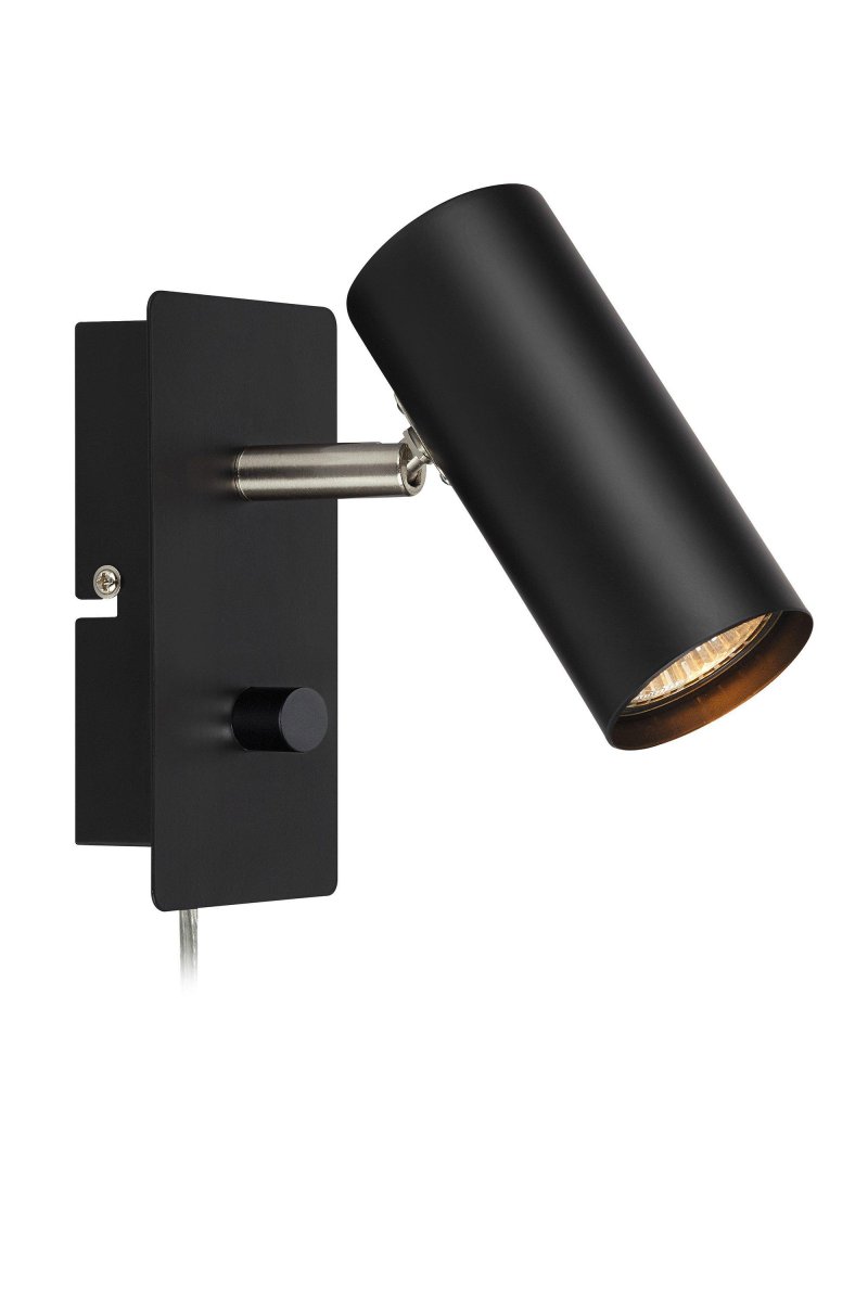 Barcelona Schwarz leselampe Von Markslöjd - Die Leuchte ist in den Farben Stahl, Schwarz und Weiß erhältlich.