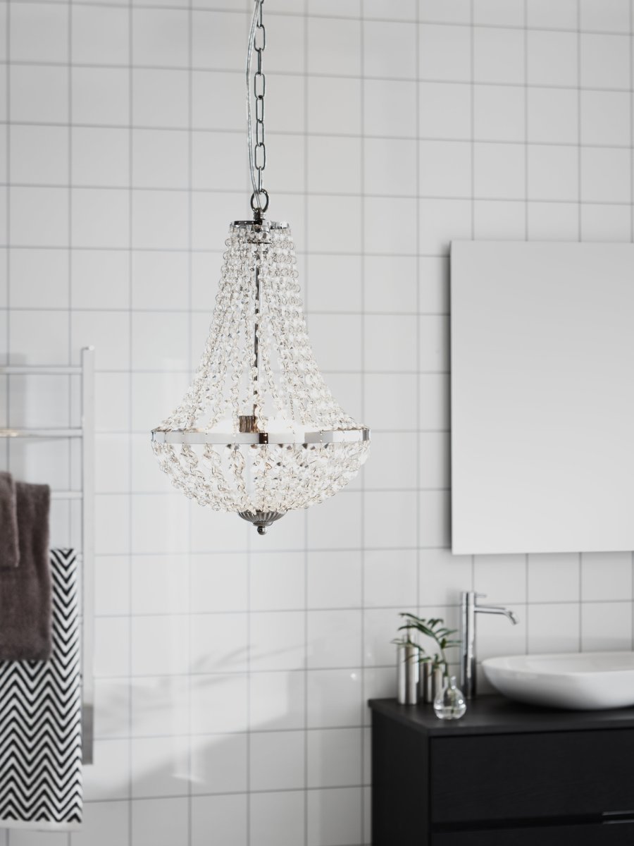 Gränsö Ø30 Chrom badezimmerlampe Von Markslöjd - Border ist ein eleganter Deckenleuchter mit einem Durchmesser von 30 cm, der sich perfekt für Badezimmer und Wohnzimmer eignet.