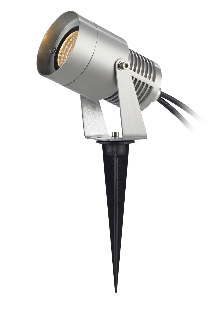 Spotlight 6W Aluminium Garden 24 Von Markslöjd - Mit fester LED-Beleuchtung mit 6 W und einem Abstrahlwinkel von 24 Grad erhalten Sie einen effektvollen Lichtpunkt, um Details im Garten oder an der Fassade hervorzuheben.