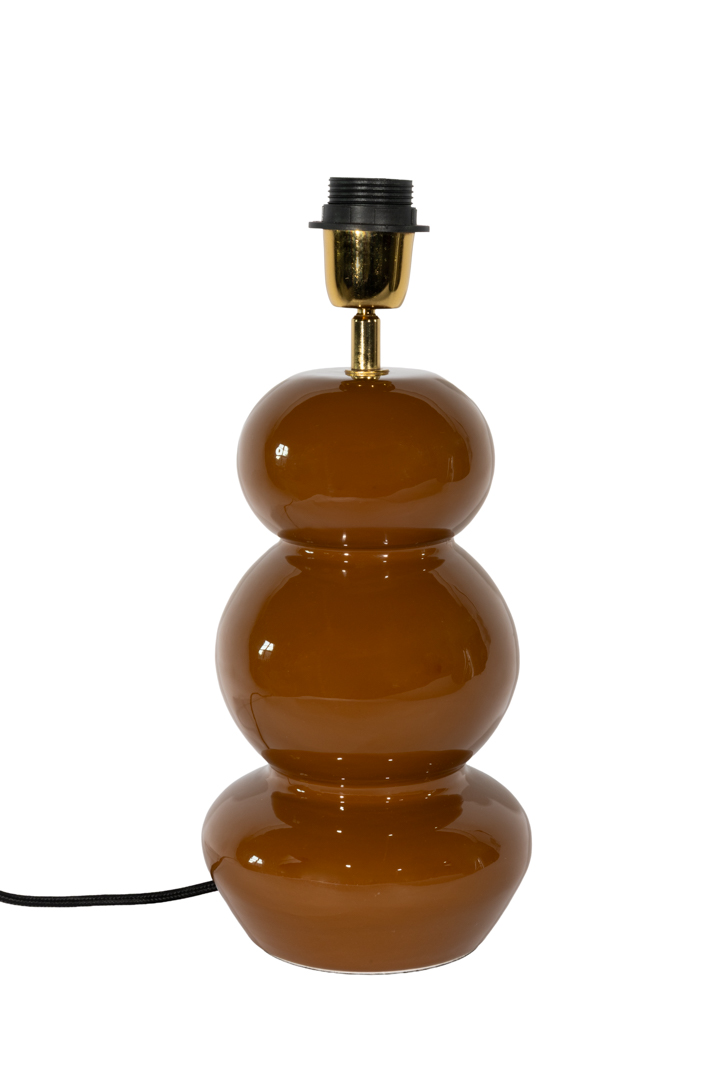 Becca 36cm Braun lampenfuß Von Alde & Lind - Die abgerundete Form mit drei weichen Segmenten verleiht der Lampe einen verspielten und zugleich stilvollen Ausdruck.