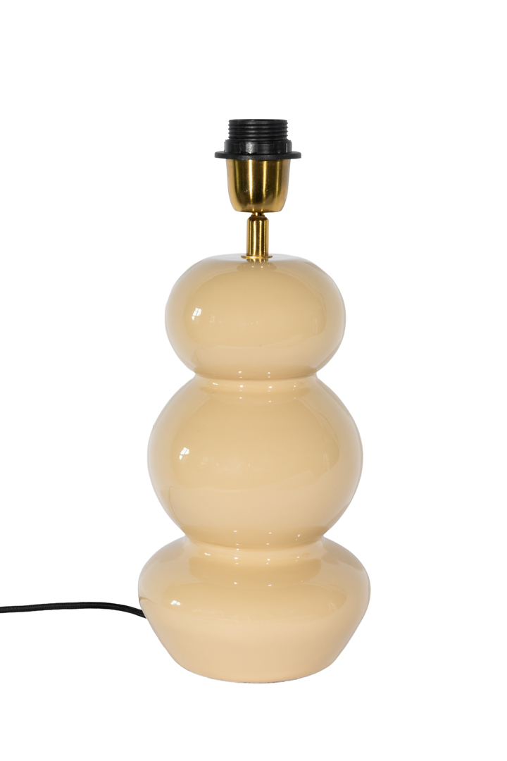 Becca 36cm Beige lampenfuß Von Alde & Lind - Die abgerundete Form mit drei weichen Segmenten verleiht der Lampe einen verspielten und zugleich stilvollen Ausdruck.