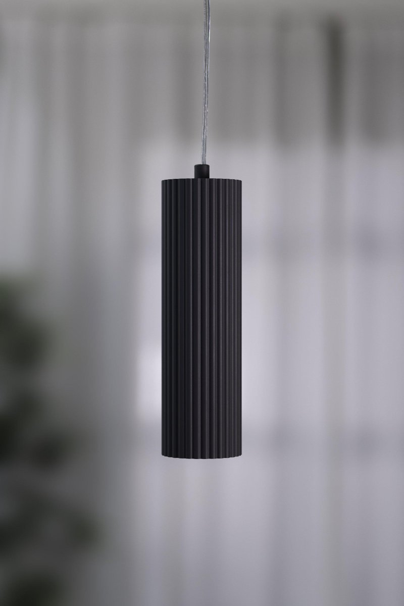 Costilla Ø7 Grau fensterlampe Von Markslöjd - Deckenpendel in Dunkelgrau; Metall mit einem Scheinwerfer.